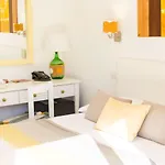 Boutique Casa Do Outeiro - Arts & Crafts Hotel 4*