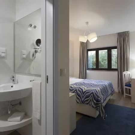מלון Boutique Casa Do Outeiro - Arts & Crafts 4*